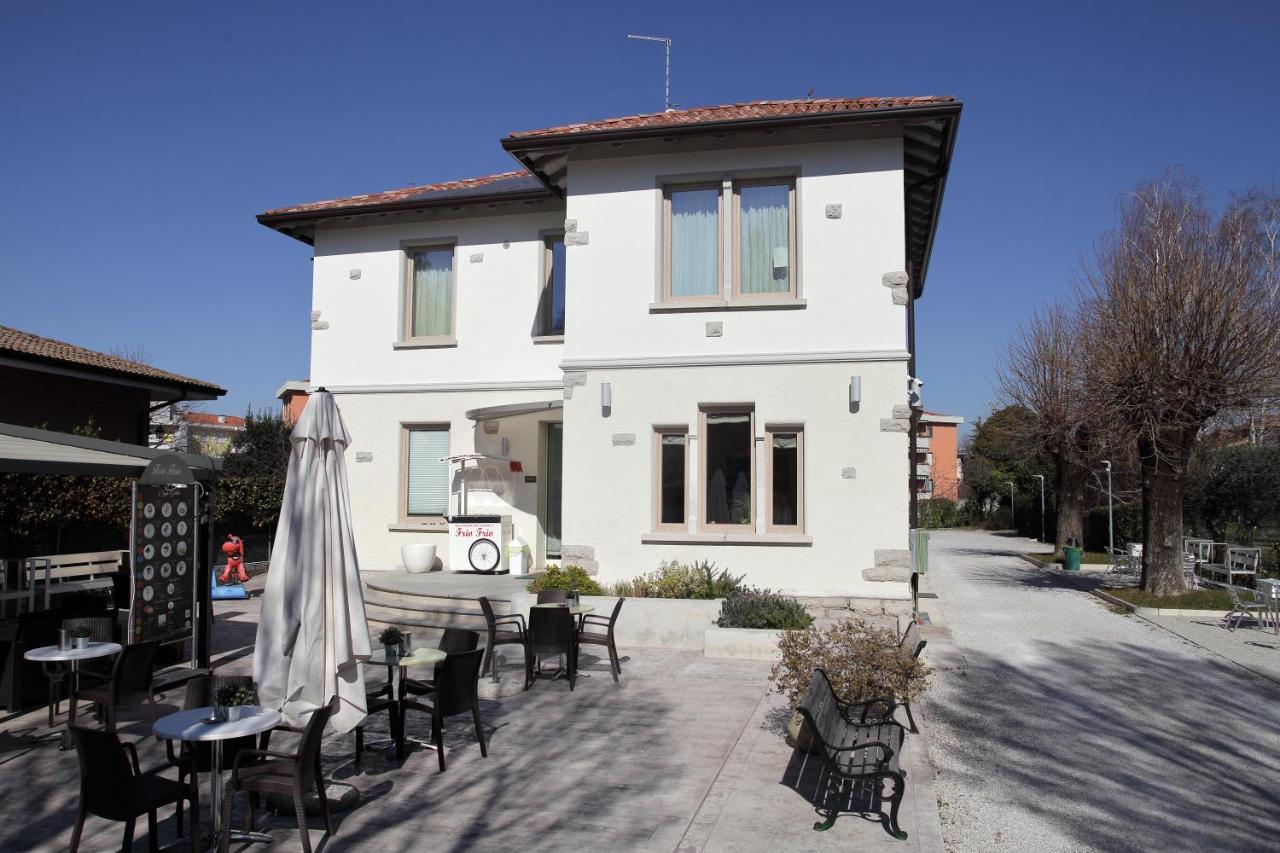 Residence Villa Frio Frio Ronchi Dei Legionari Exteriör bild